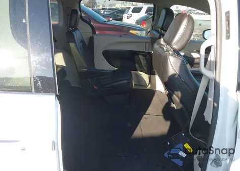 2020 Chrysler Voyager Lxi from USA, damaged, VIN 2C4RC1DG7LR266024